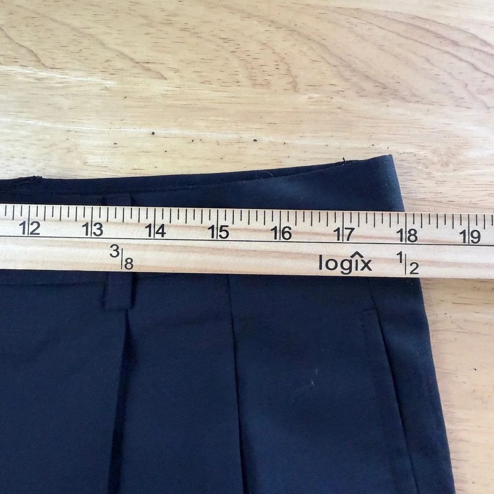 Jos A Bank 2-Piece Suit Mens 42R 36x29 100% WOOL Pleated Cuffed Solid Black